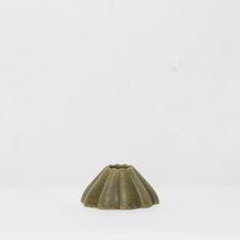 Load image into Gallery viewer, candle-holder-waste-artichoke-leaves-atelier-barb-the_home_of_sustainable_things
