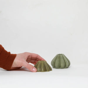 candle-holder-waste-artichoke-leaves-atelier-barb-the_home_of_sustainable_things