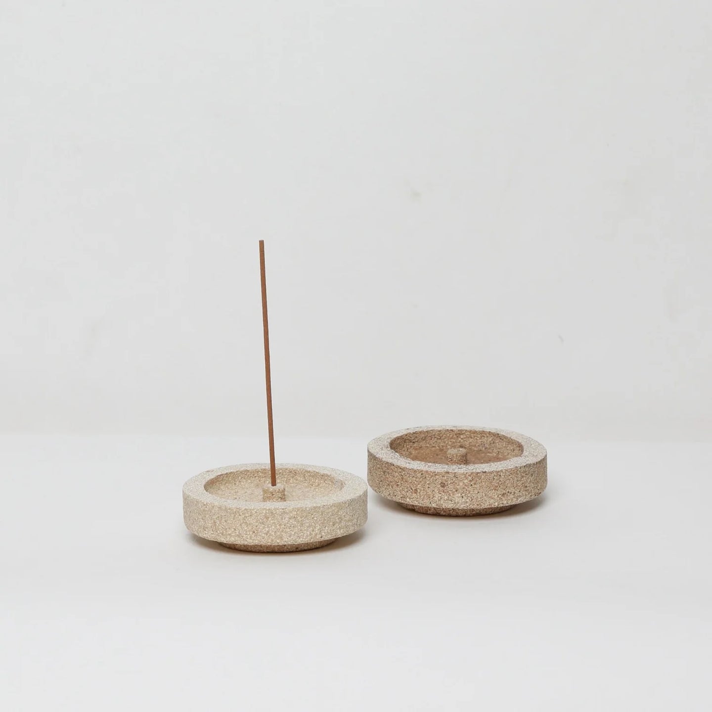 eggslike-incense-holder-round-egg-shells-coffee-grounds-constantina-elia-the_home_of_sustainable_things