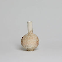 Load image into Gallery viewer, mono-no-aware-vase-amanda-tong-the_home_of_sustainable_things
