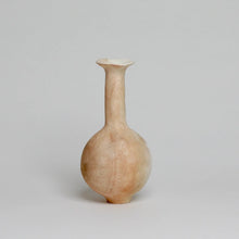 Load image into Gallery viewer, mono-no-aware-vase-amanda-tong-the_home_of_sustainable_things
