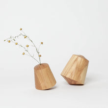 Load image into Gallery viewer, oscillating-vase-hardwood-offcuts-sophia-elouise-the_home_of_sustainable_things
