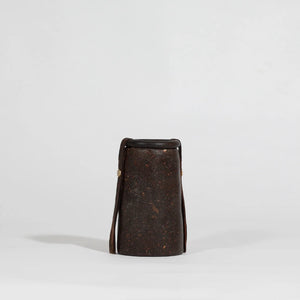 pineresin-vase-pine-resin-bark-beeswax-charcoal-studio-sarmite-polakova-the_home_of_sustainable_things