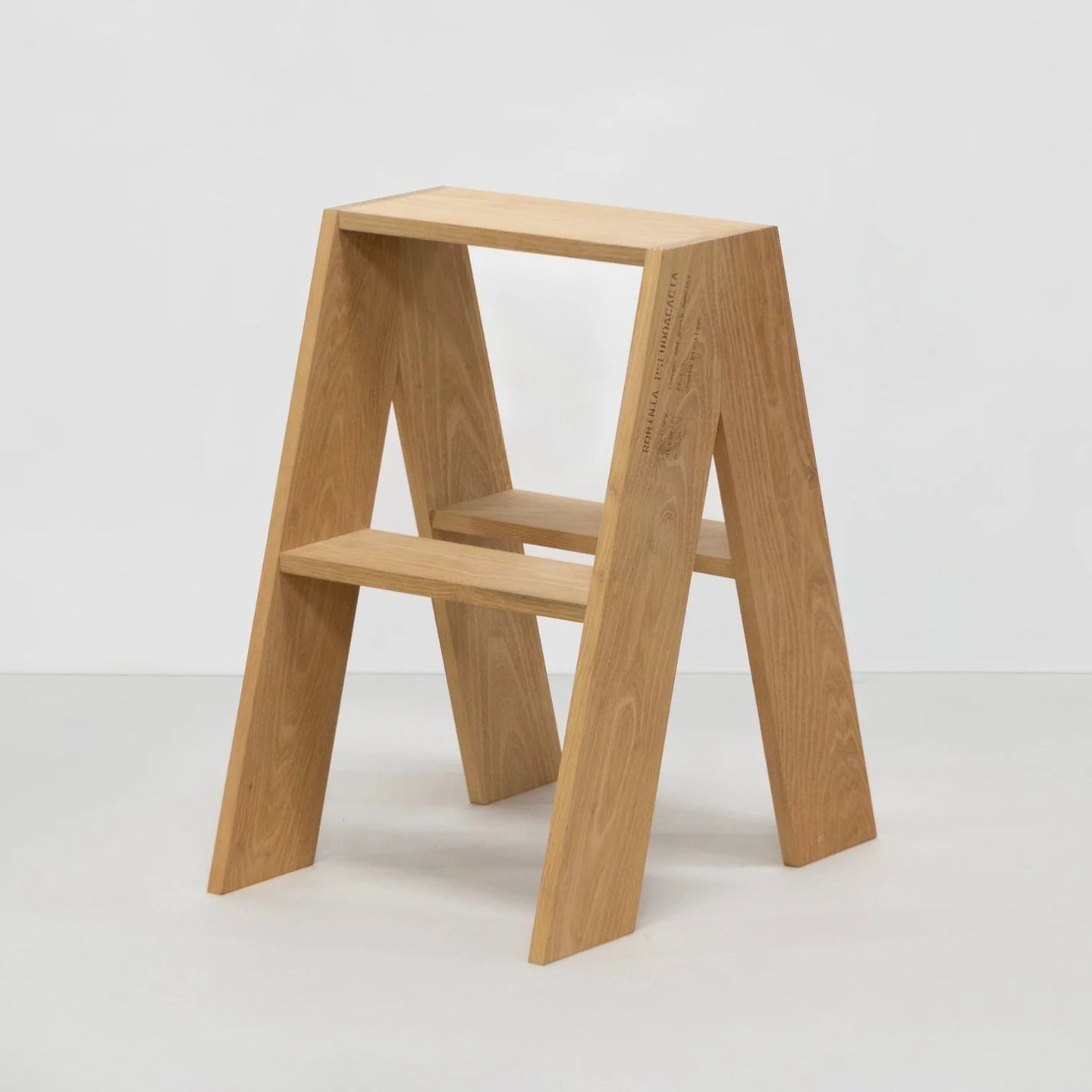 plus-fiftytwo-step-stool-robinia-pseudoacacia-studio-plastique-the_home_of_sustainable_things