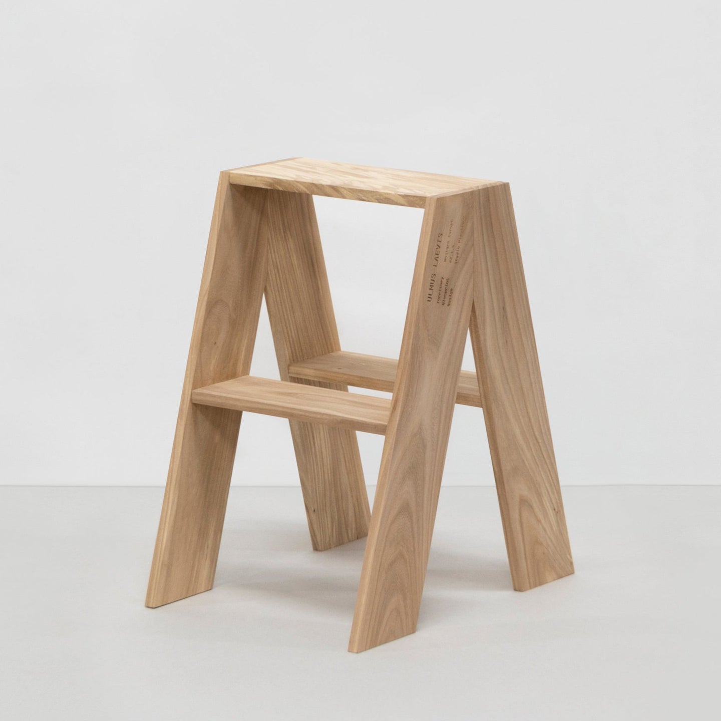 plus-fiftytwo-step-stool-ulmus-laevis-studio-plastique-the_home_of_sustainable_things_1